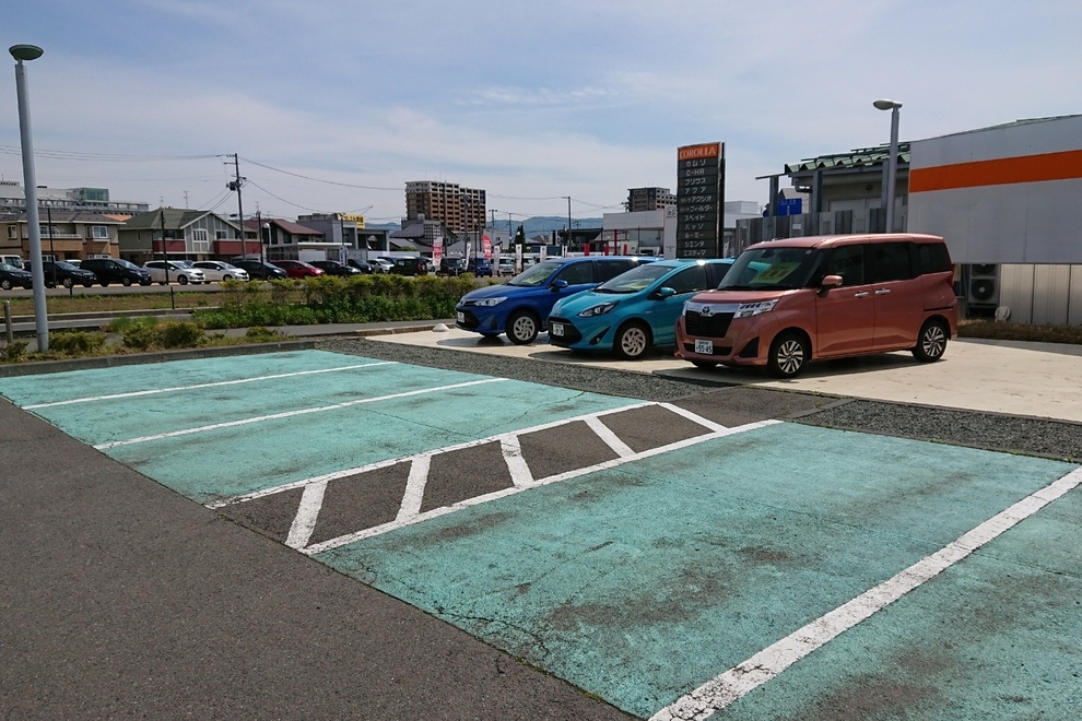 カローラ岩手 盛南店 駐車スペース