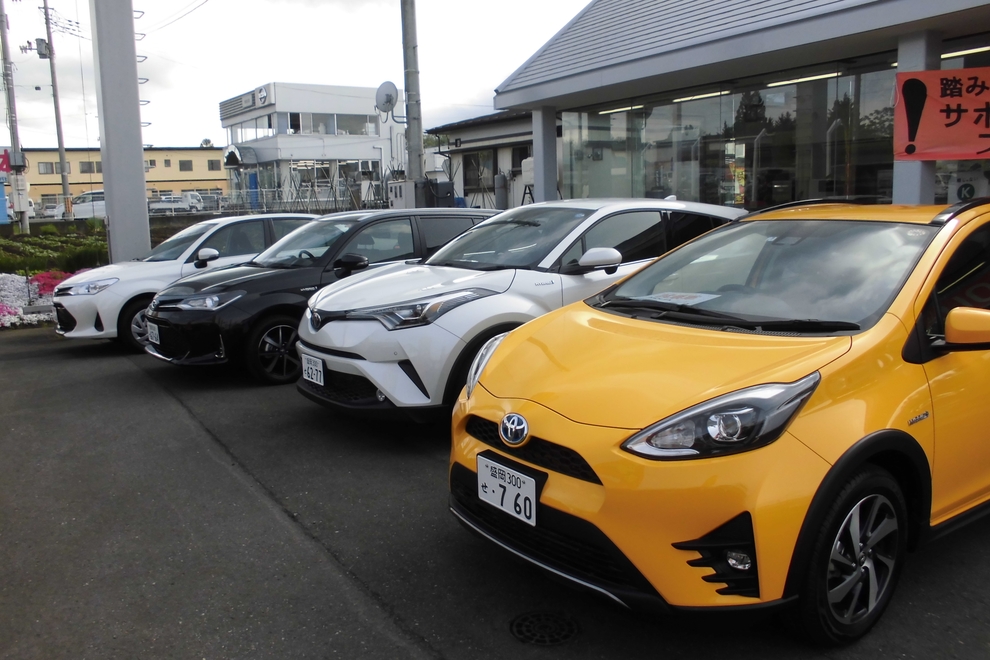 カローラ岩手 西根店 展示場