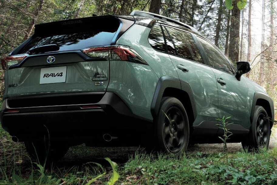 特別仕様車 Adventure “OFFROAD package Ⅱ”(ハイブリッド車)