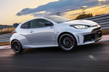 RZ“High performance” + Aero performance package［GR-DAT（8AT・4WD）］