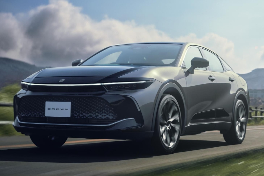 CROSSOVER Z（2.5Lハイブリッド車）