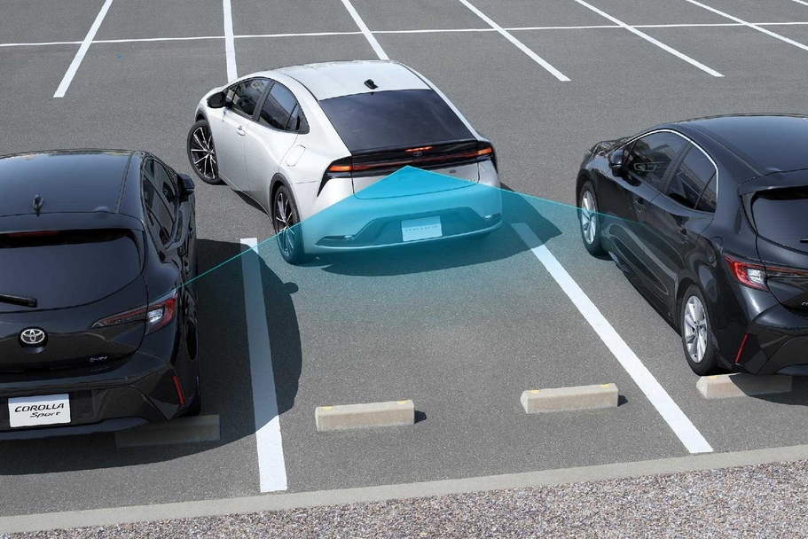 バックガイドモニター［G、Uに標準装備］