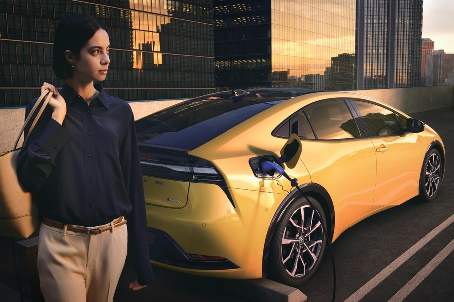 【モデル入り素材】Z（プラグインハイブリッド）