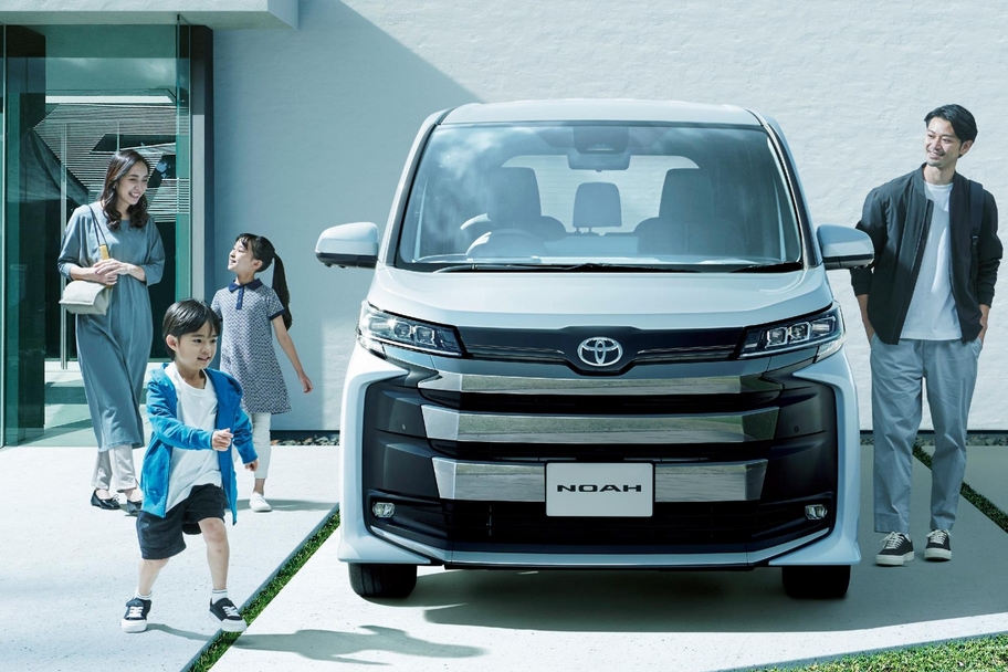 【モデル入り素材】S-Z（ハイブリッド・2WD・7人乗り）