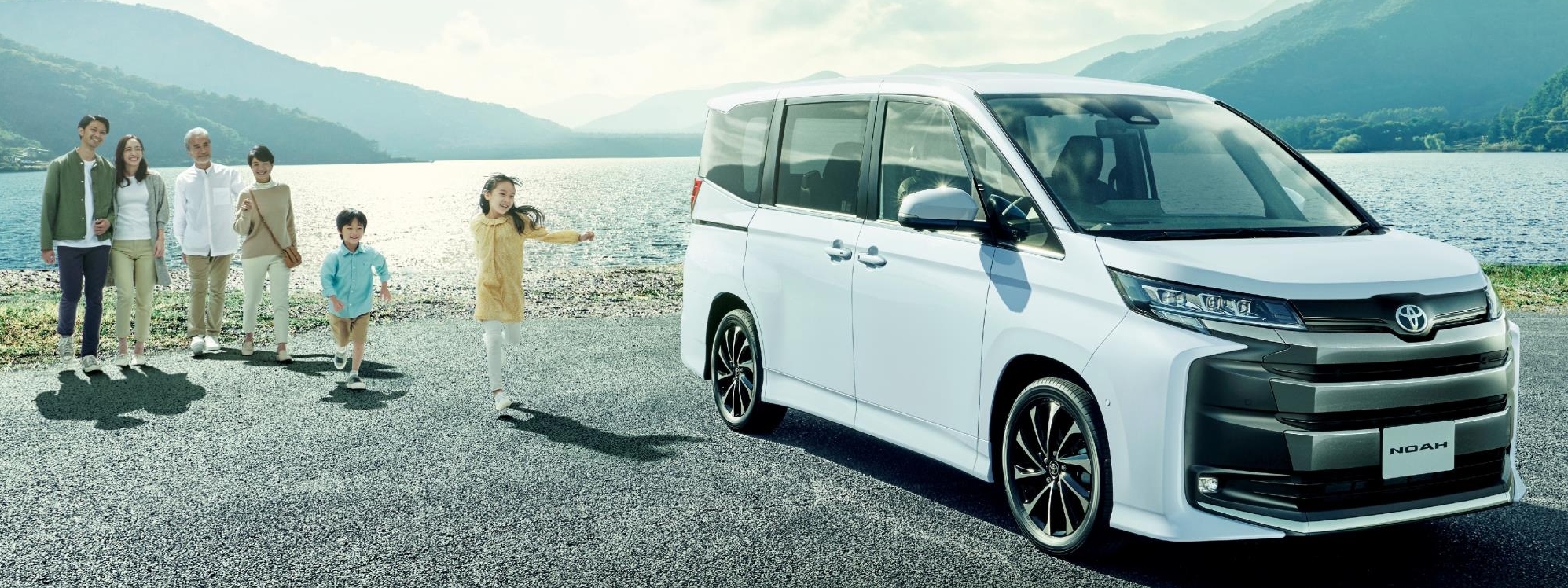 【モデル入り素材】S-Z（ハイブリッド・2WD・7人乗り）