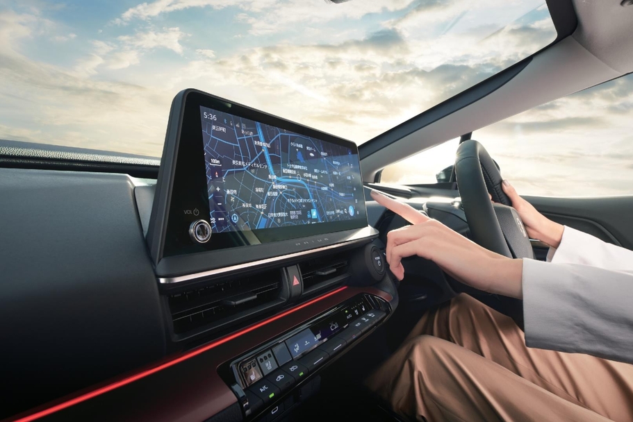 【モデル入り素材】Z（ハイブリッド・2WD）