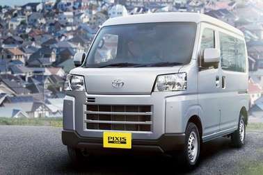 デラックス（CVT・2WD）