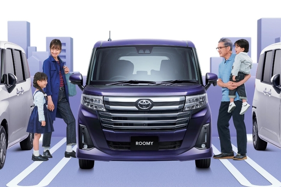 【モデル入り素材】駐車場イメージ　カスタムG-T